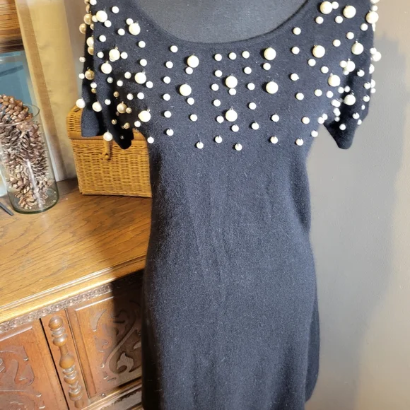 VINTAGE ANNE KLEIN 2 WOOL AND ANGORA SWEATER DRESS WITH PEARLS - Picture 2 of 10